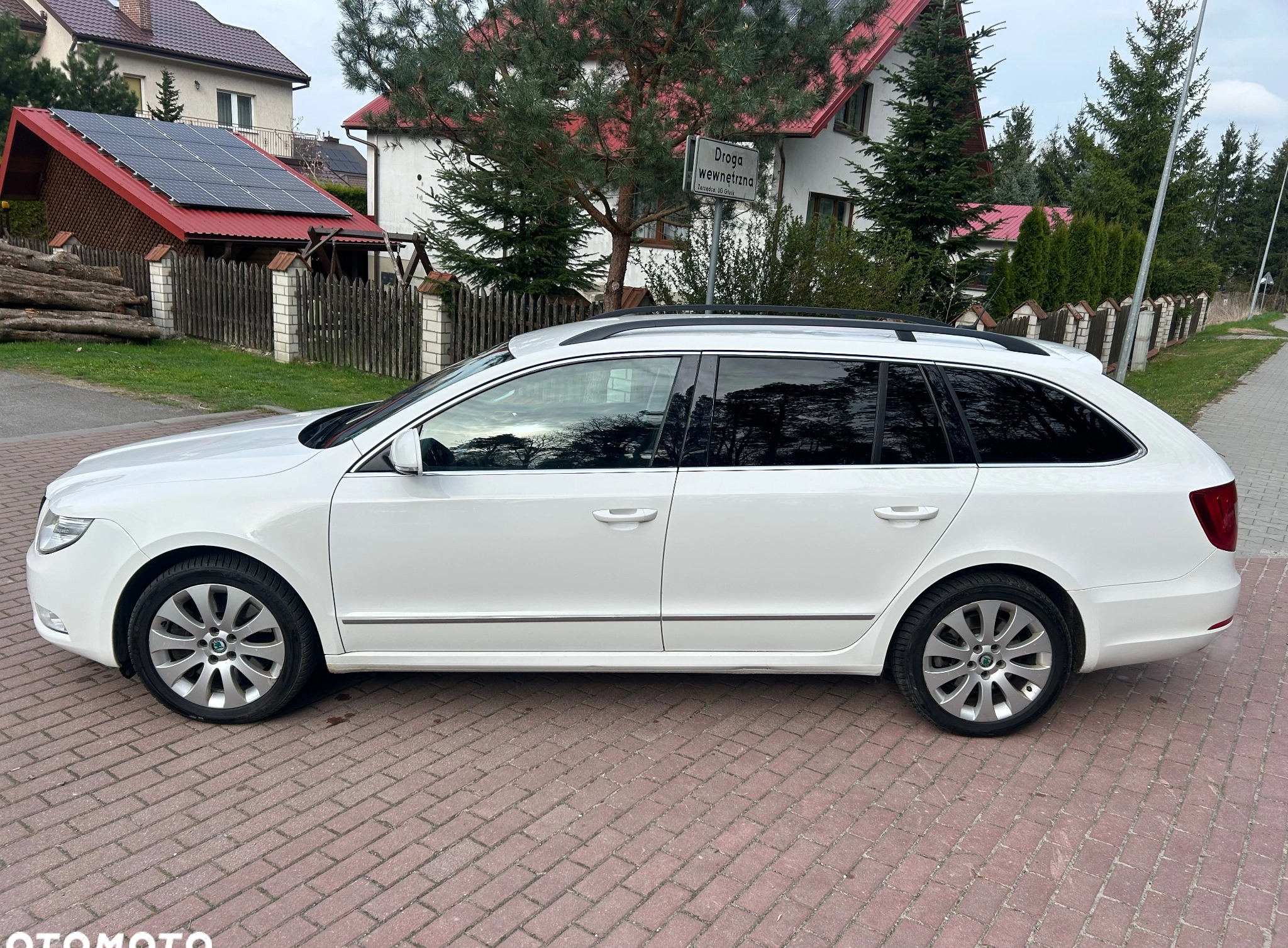 Skoda Superb cena 35049 przebieg: 198600, rok produkcji 2011 z Lublin małe 154